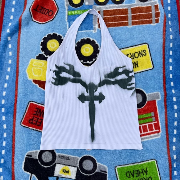 White and Black Graphic Tank Top - Picture 1 of 1